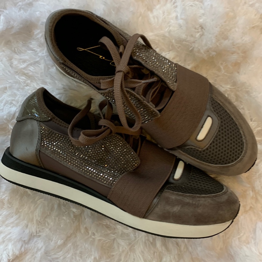 Lola Cruz Sneakers